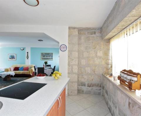 Renovated four story stone house with a garden,sea view and jacuzzi pool in Solin - pic 9