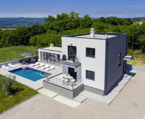 Modern villa with swimming pool on land plot of 2869 sq.m. in Čepić, Kršan - pic 3