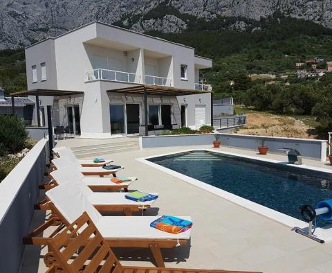 Amazing new modern villa with sea views in Makarska - pic 4