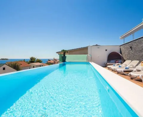 Super-villa just 50 meters from the sea in Rogoznica - pic 12