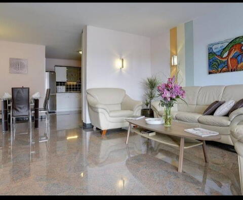 Apart-house of 4 apartments for sale in Pomer, Medulin just 200 meters from the sea - pic 4