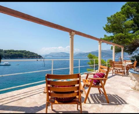 Unique waterfront villa in Dubrovnik area with private beach platform, on a large green land plot of 1240 sq.m. - pic 5