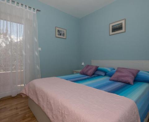Spacious house of 2 apartments on Makarska riviera, with sea views and garage, just 750 meters from the beach - pic 11