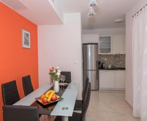 Spacious house of 2 apartments on Makarska riviera, with sea views and garage, just 750 meters from the beach - pic 15