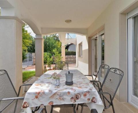Apart-house of 4 apartments for sale in Zambratija, Umag, with sea views, just 400 meters from the sea - pic 5