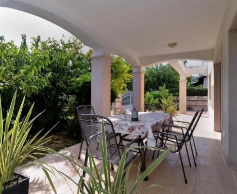 Apart-house of 4 apartments for sale in Zambratija, Umag, with sea views, just 400 meters from the sea - pic 6