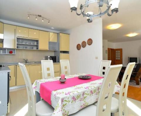 Apart-house of 4 apartments for sale in Zambratija, Umag, with sea views, just 400 meters from the sea - pic 9