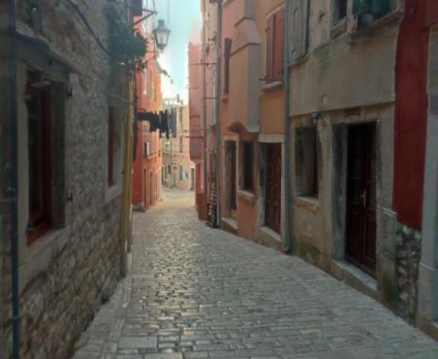 Romantic stone in Old Rovinj, just 100 meters from the sea - pic 4