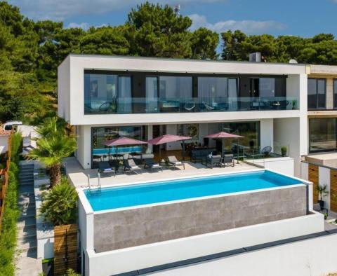 Villa de luxe moderne à vendre à Medulin, à 1 km de la mer 