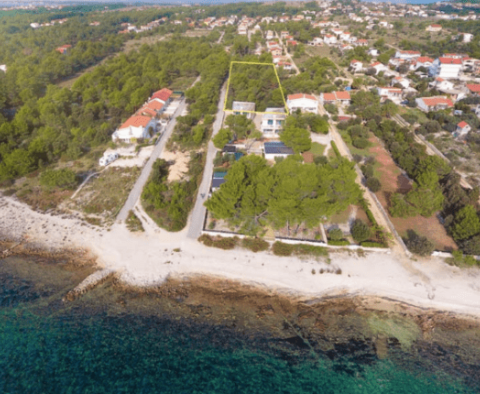 Urbanizált föld Vir szigetén, a tengerhez vezető 2d vonalon - pic 2