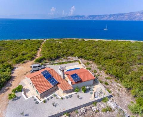 Wunderschöne Villa mit Pool in Basina, nur 100 Meter vom Strand entfernt - foto 3