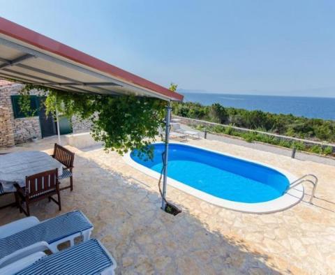 Wonderful villa with swimming pool in Basina, just 100 meters from beachline - pic 4