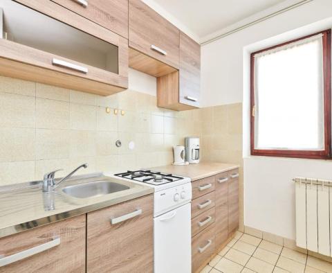 Több apartman az első sorban a tengerhez Umagban - pic 7