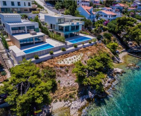Vynikající moderní vila na nábřeží s nekonečným bazénem v nové komunitě na Čiovu - pic 21