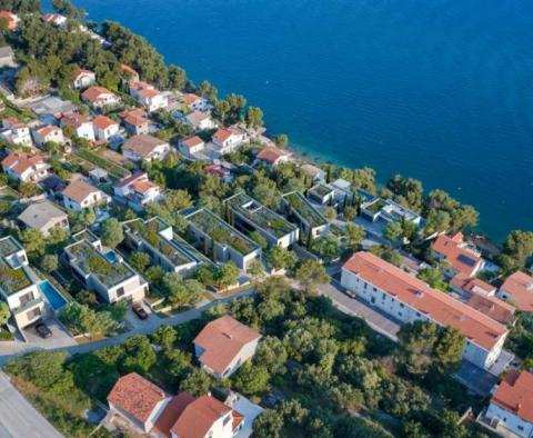 Super-luxury villa on the third line to the sea on Ciovo in a new condo - pic 9