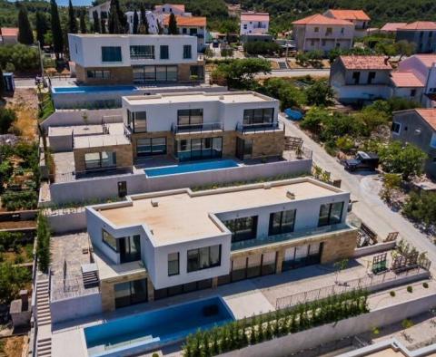 Super-luxury villa on the third line to the sea on Ciovo in a new condo - pic 12