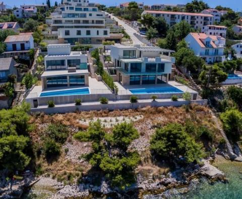 Super-luxury villa on the third line to the sea on Ciovo in a new condo - pic 3