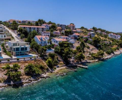 Super-luxury villa on the third line to the sea on Ciovo in a new condo - pic 17