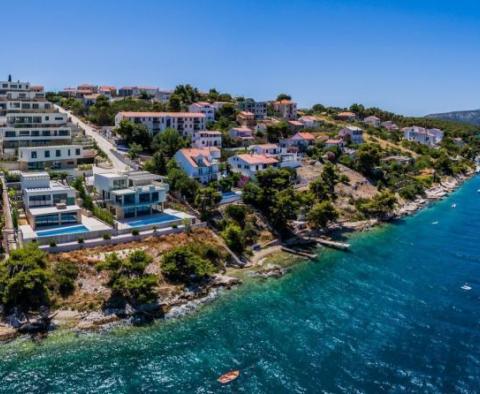 Super-luxury villa on the third line to the sea on Ciovo in a new condo - pic 26
