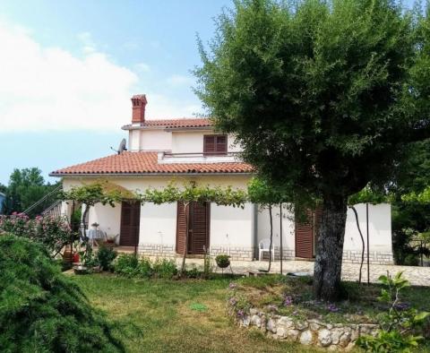 Marvellous house near the town of Labin with landscaped garden of 1052 sq.m. - pic 2