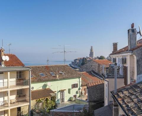 Penthouse im Stadtzentrum von Porec mit Meerblick, nur 200 Meter vom Meer entfernt - foto 4