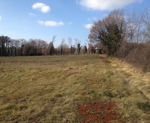 Kivételes kínálat urbanizált területekre, mindössze 200 méterre a tengertől Umag-Novigrad területén - pic 4