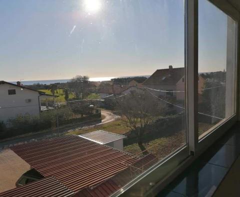 Super-offer in Novigrad - Penthouse apartment of 160m2 for renovation with a beautiful sea views - pic 2
