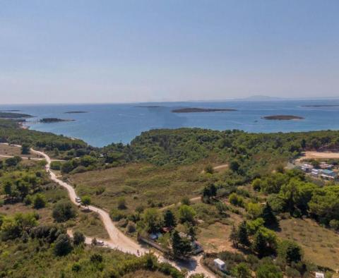 Urbanized land for sale in Premantura with sea view from the ground floor - pic 2