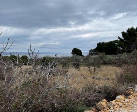 Land plot for sale in Punat with sea views - pic 4