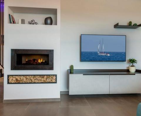 Luxury designer 5***** star villa with sea view in Kastelir, Porec - pic 23