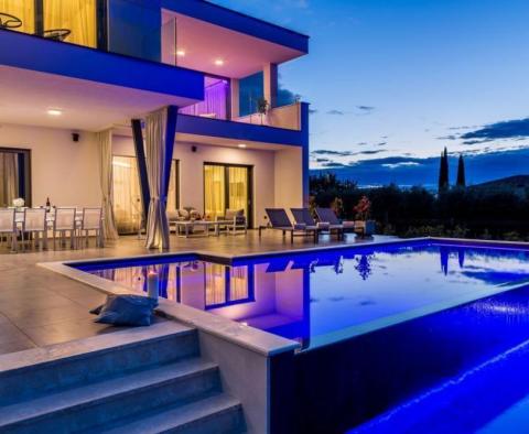 Luxury designer 5***** star villa with sea view in Kastelir, Porec - pic 40