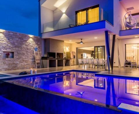 Luxury designer 5***** star villa with sea view in Kastelir, Porec - pic 41