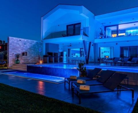 Luxury designer 5***** star villa with sea view in Kastelir, Porec - pic 42