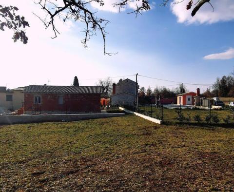 Dvě masivní kamenné vily s bazénem na prodej ve Višnjanu, oblast Poreč - pic 14