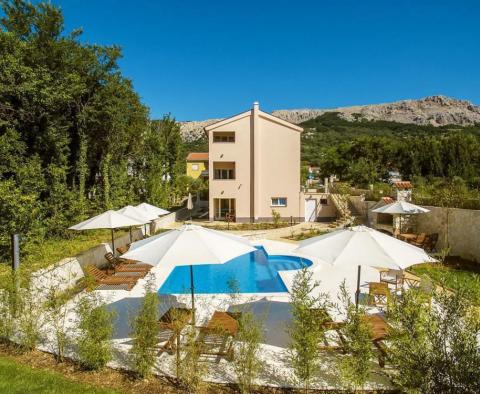 Boutique-hotel of 7 apartments and a beautiful garden in Baska on Krk, just 500 meters from the sea 