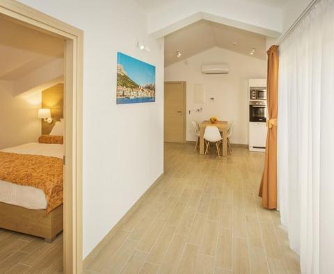 Butikový hotel se 7 apartmány a krásnou zahradou v Bašce na Krku, pouhých 500 metrů od moře - pic 25