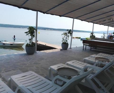 Amazing 5-bedroom apartment on the first line to the sea in Zadar area, right opporsite yachting moorings - pic 4