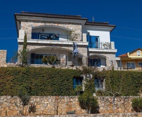 Exclusive family villa with a beautiful panoramic sea view - pic 10