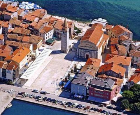 Offer of HOTEL plus CASINO in Umag on the first line to the sea, opposite yachting marina - pic 17