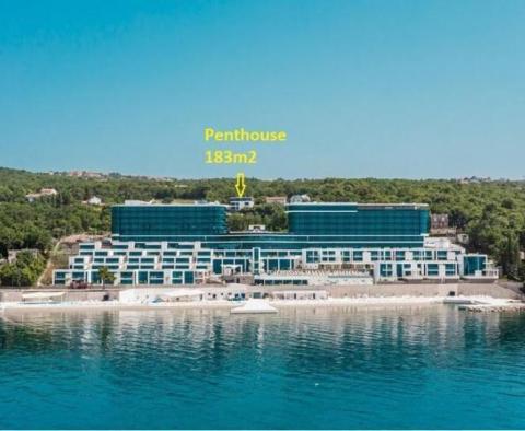 Luxury penthouse of 234.16 m2 with panoramic sea views in Costabella next to Hilton 5***** hotel 