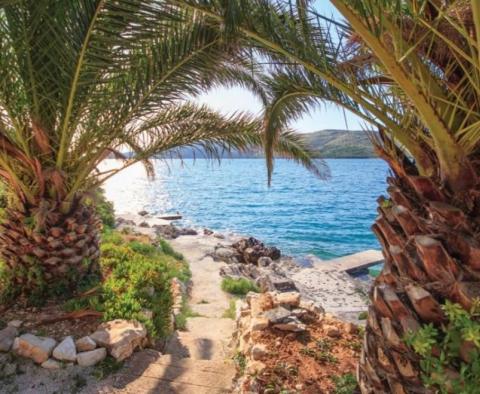 Gut positioniert auf einer grünen Halbinsel direkt am Meer Villa mit Zugang zum Strand, Kroatien - foto 29