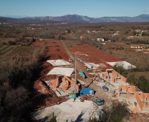 Villa mitoyenne en construction dans un nouveau complexe de 40 villas avec piscines - pic 7