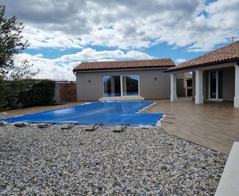 Lovely single-storey newly built villa with pool in Filipana (Marcana)! - pic 2