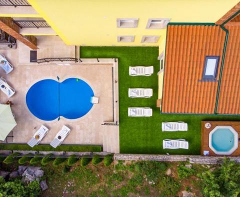 Nouvelle villa avec 2 appartements à Bregi avec piscine, maison d'hôtes, taverne et aire de jeux pour enfants - pic 9