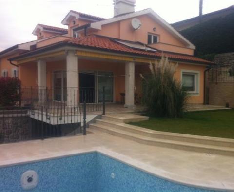 Villa with swimming pool for sale in Lovran 