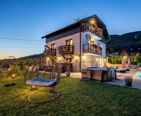 Fantastique villa familiale avec piscine sur les lacs de Plitvice 