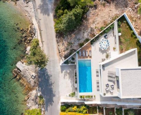 Чудесная недавно построенная вилла на острове Брач с бассейном и прекрасным видом - фото 19