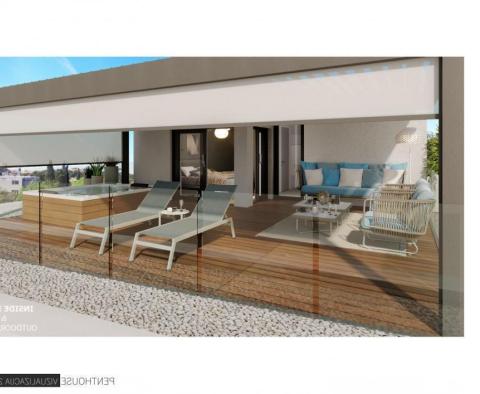 Gyönyörű penthouse eladó Rovinjban egy új butik rezidenciában, 700 méterre a tengertől - pic 2