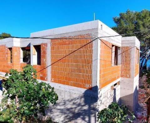 Vila na nábřeží ve výstavbě v Brodarici s možností kotvení před vilou - pic 4