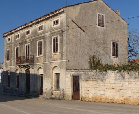 Stone house for modernization in Tinjan, possibility of make 5 residential units - pic 8